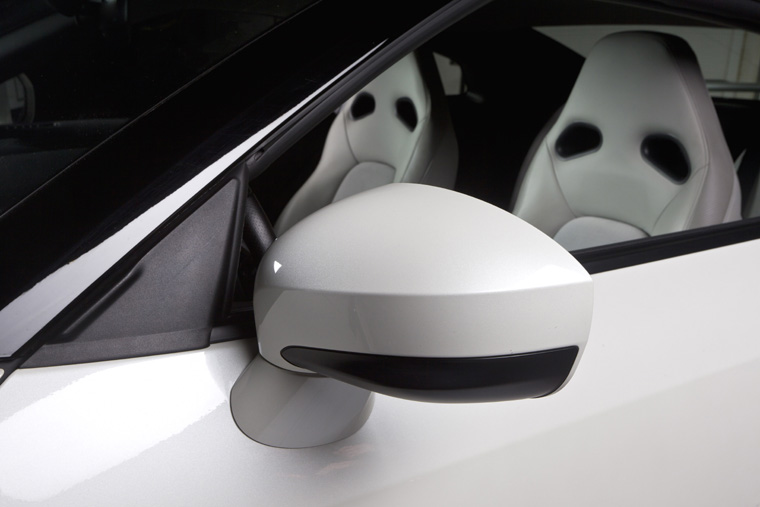 2011 Nissan GT-R Door Mirror Picture